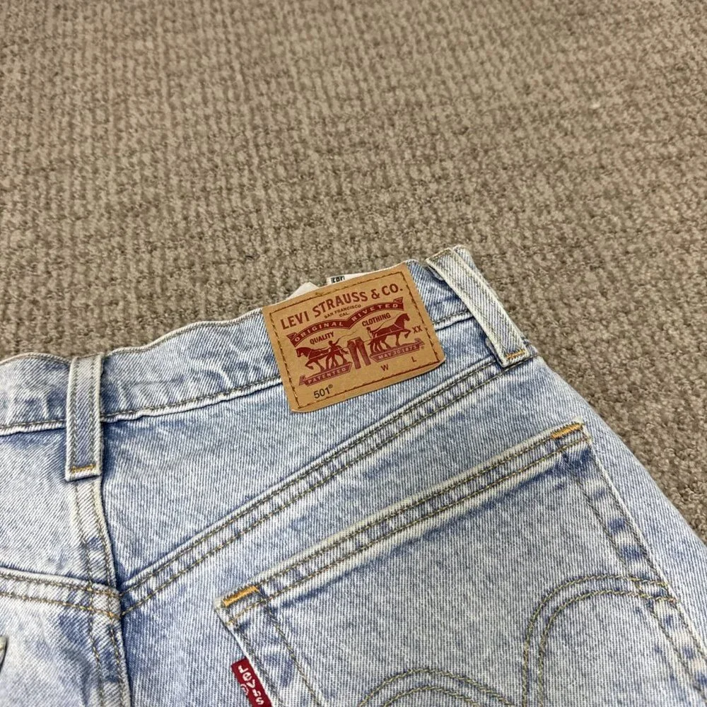 Levi’s 501 Shorts Blue 5 Button Fly Pockets Women’s Size 26
